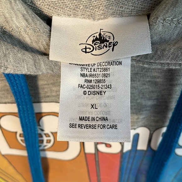 Walt Disney World hooded Castle Rainbow long sleeve thin Sweatshirt. Size XL - Picture 3 of 8